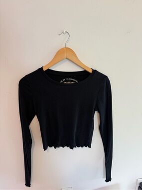 The OG Tee Collection Black Ribbed Long-Sleeve Crop Top